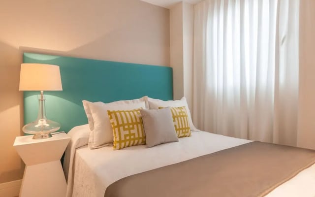 Home Club Calle Nueva Apartments