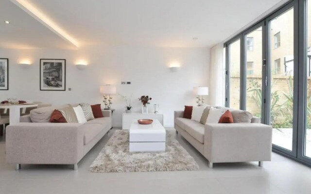 Luxury 4 bed home in Islington