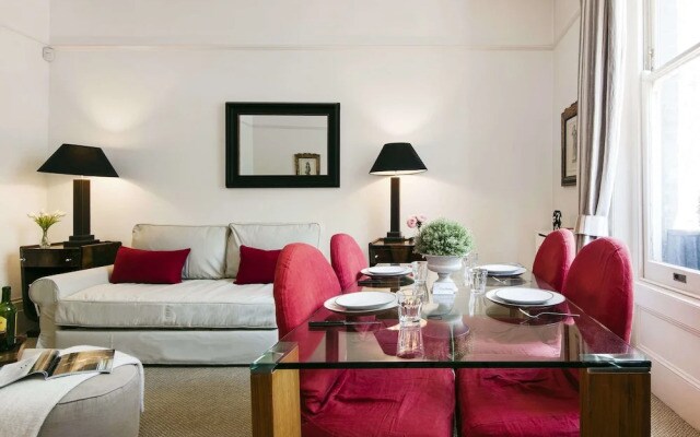 The Chelsea Cathcart Lodge - PC01