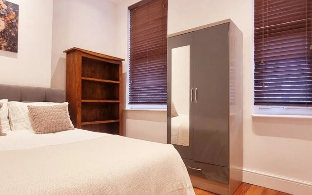 Elegant 2-bed Victorian Flat