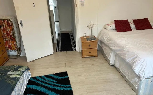 Central 4 Bed Flat in Islington London