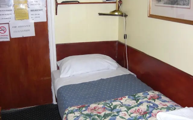 Albany Hotel