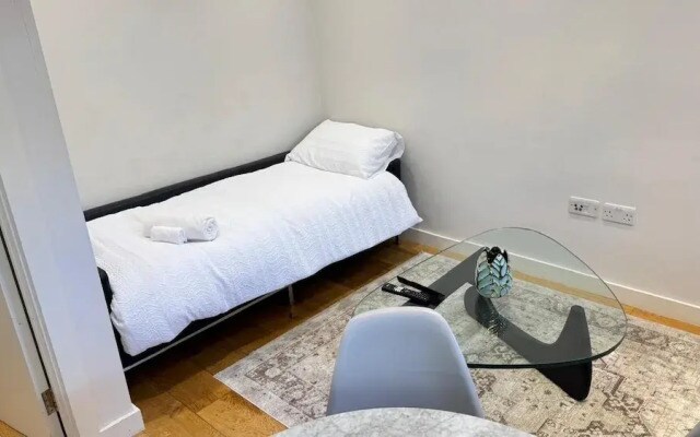 Central London Apartment With 2 Bedrooms -sleeps 6