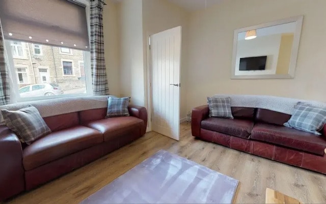 Stayzo Westminster Stylish House Accommodation