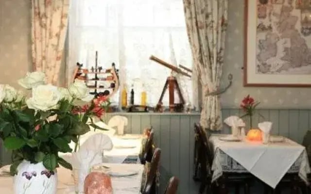 Lincoln House Hotel - Guest Accommodation