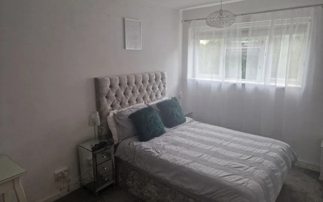 Immaculate 1-bed Apartment in Woodford Green
