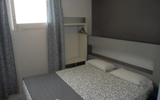 Hostal Easy Sants