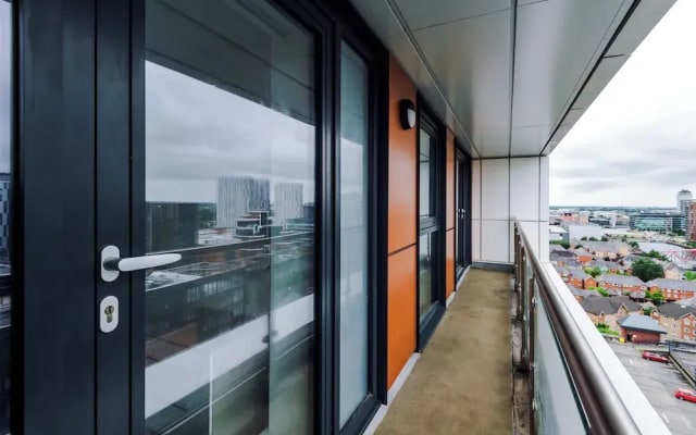 Quayview Oasis in Salford