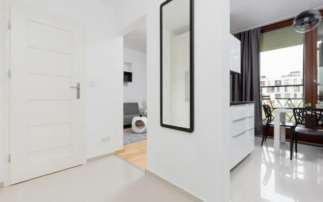 Studio Kolejowa Warsaw by Renters