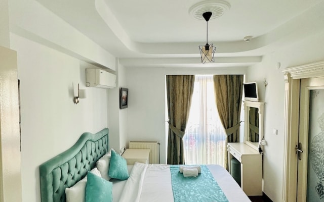 L&P Mai̇son Hotel