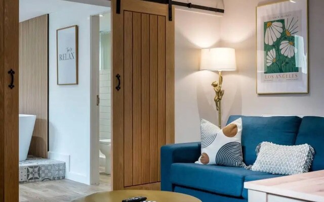 Host Apartments The Georgian Coach House 2