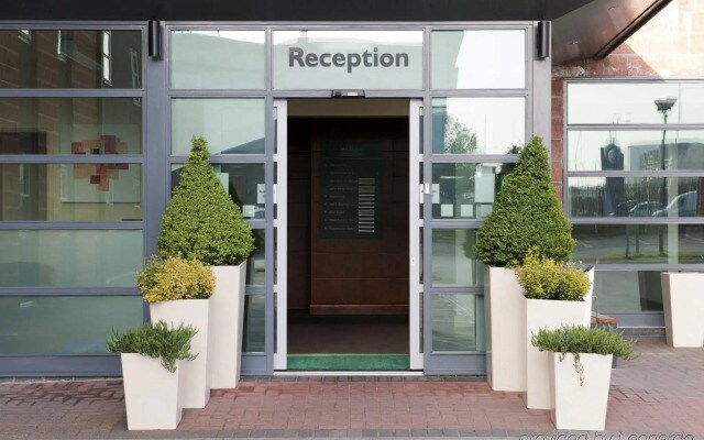 Holiday Inn Manchester-Central Park by IHG