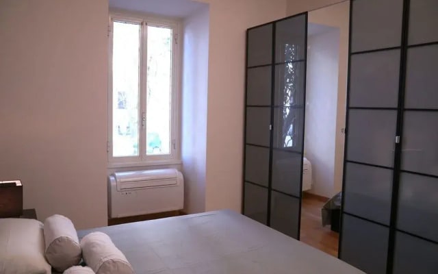 Sleep in Italy - SpanishSteps Apartments