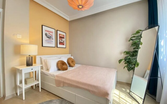 Missafir Chic Flat Near Shopping Malls in Sisli
