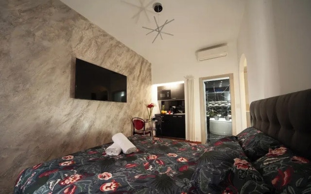 Farnese Jacuzzi Apartment