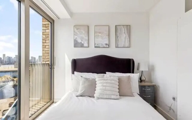 London Gateway Apartment