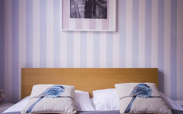 Royal Court Apartments