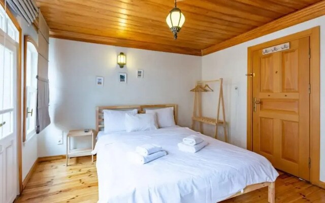 Flat Near Trendy Attractions in Balat Fatih