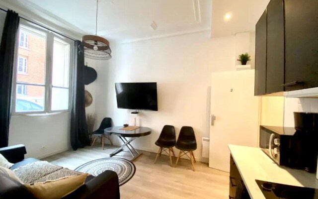 ARC DE TRIOMPHE-CARNOT Luxury & Design