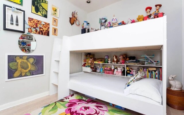 The Shepherd's Bush Hideaway