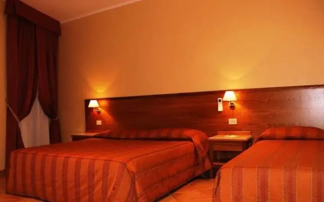 Colonna Room Rental