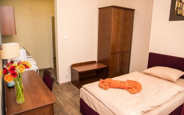 Domus Apartments