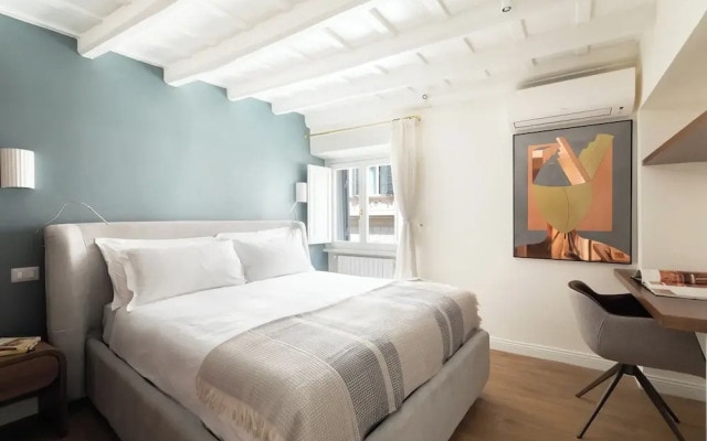 Via Giulia Apartments