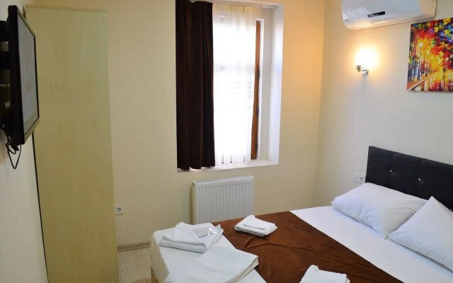 AddresSuitesHotel
