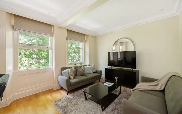 Luxury Knightsbridge Home Next To Hyde Park