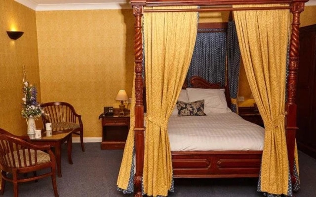 The Humber Bridge Country Hotel