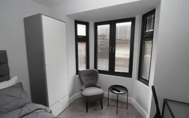 New Cosy Studio in London!