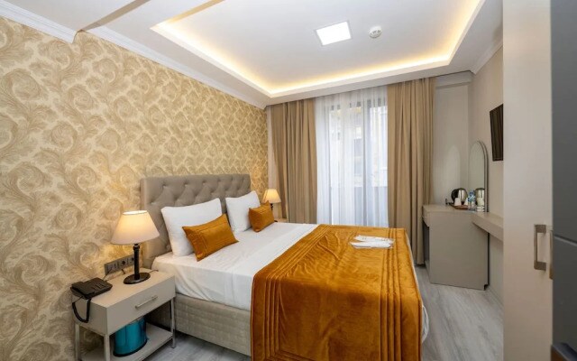 Skystar Deluxe Hotel
