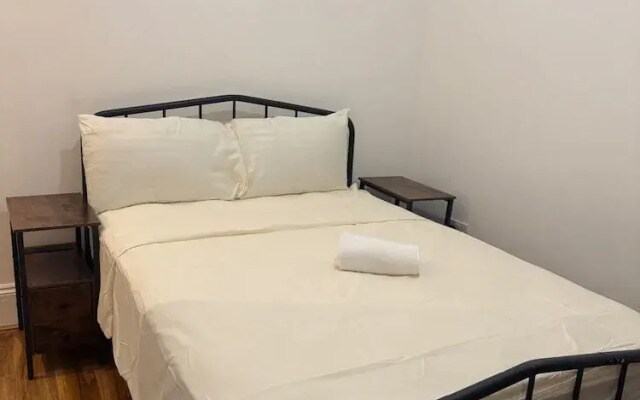 2 Bed Flat - Sleeps 4 - Parking - Wifi