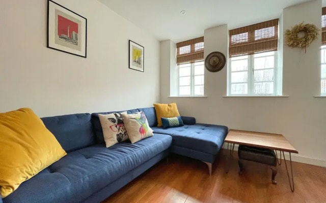 Modern Urban Sheffield Hideaway