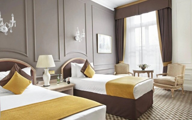 Thistle Hyde Park Hotel