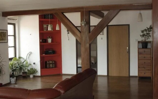Hotel Columbo