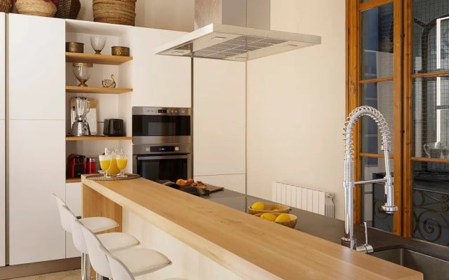 The Avenue 2BR Luxury Unit in Diagonal Ave