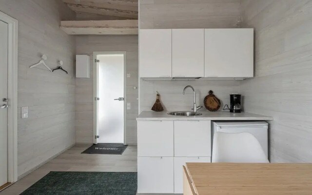 High-quality suite by the lake