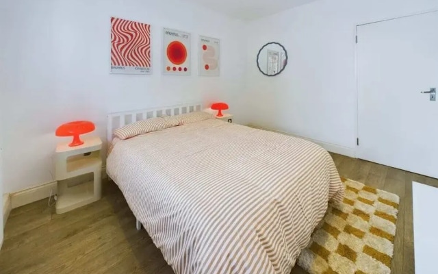 The Earl's Court Hideaway - Warm 3bdr House