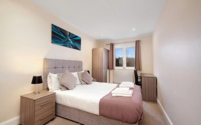 London Heathrow Living Serviced Apartments - Apt 3