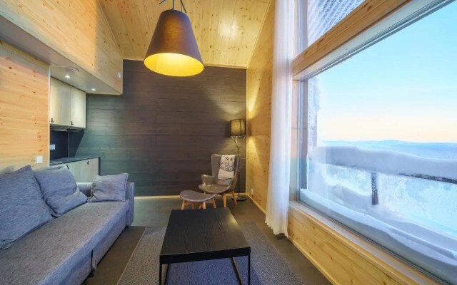 Star Arctic Hotel & Activities