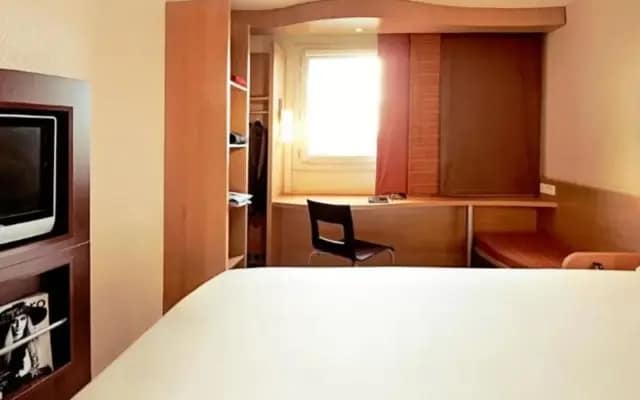 ibis Barcelona Santa Coloma