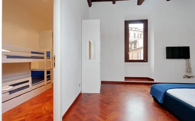 Campo dei Fiori 3-bed Apartment, hi Standing
