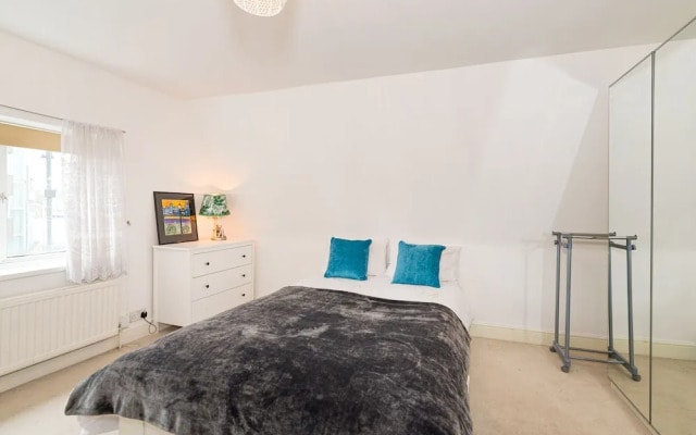 Central Richmond Studio