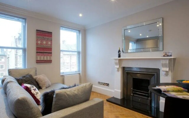 FG Apartment - Earls Court, Ongar Road