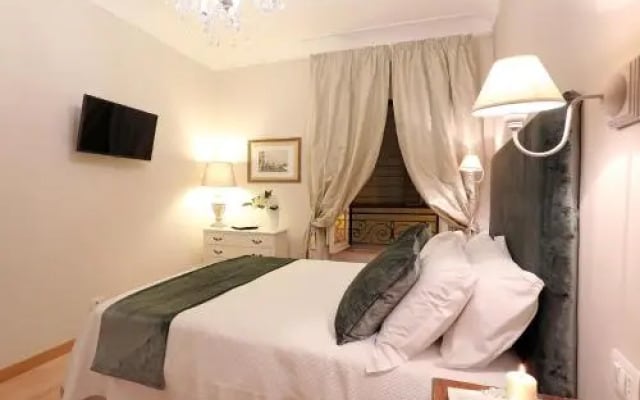 Via della Vite 2nd Floor Apartment