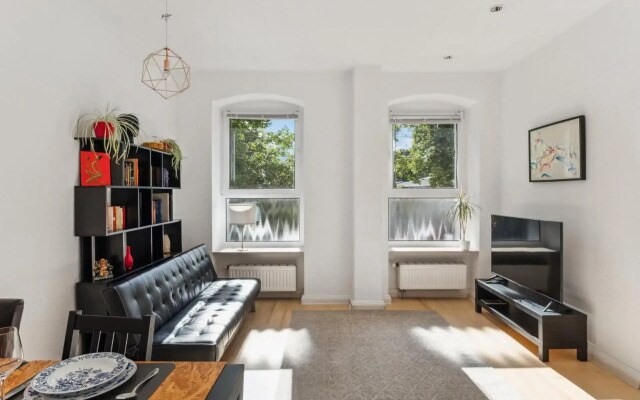 Bright 3-room apartment near Prenzlauer Berg