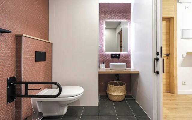 Vallecas Suites by Olala Homes