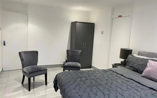 Luxurious 2-bed Apartment in Woolwich, London