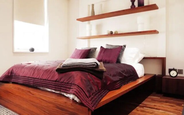 Stunning Triplex Hideaway in Central Covent Garden
